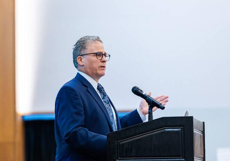 president warren von eschenbach