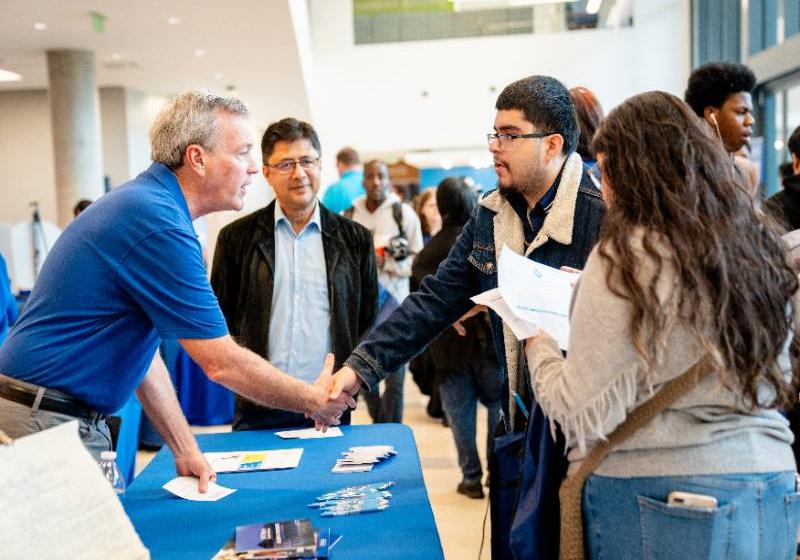 Super Saturday Offers Support to All Students Who Need to Register for the Spring 2026 Semester